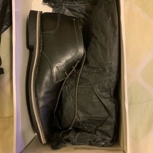 Steve Madden black leather shoes